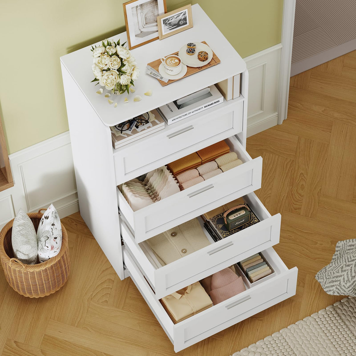 White 4 Drawer Dresser with Mirror L82510