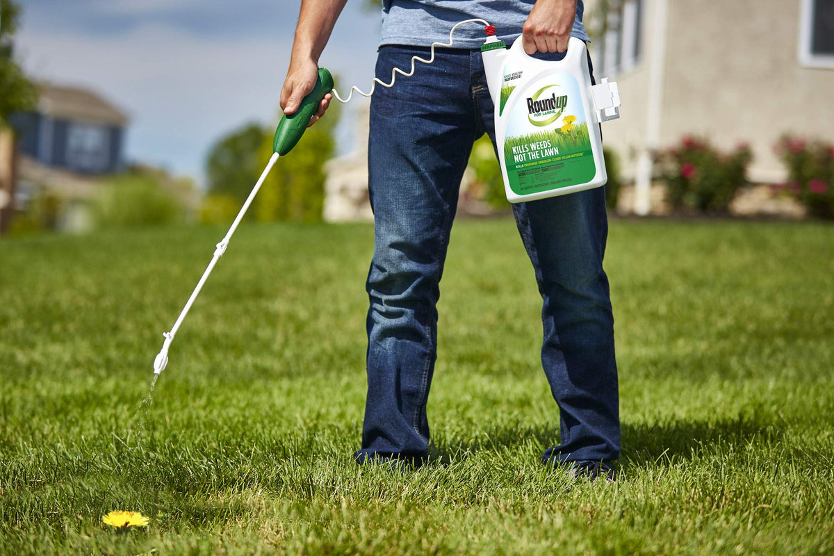 All-in-One Weed Killer for Lawns 1.33 gal O756945